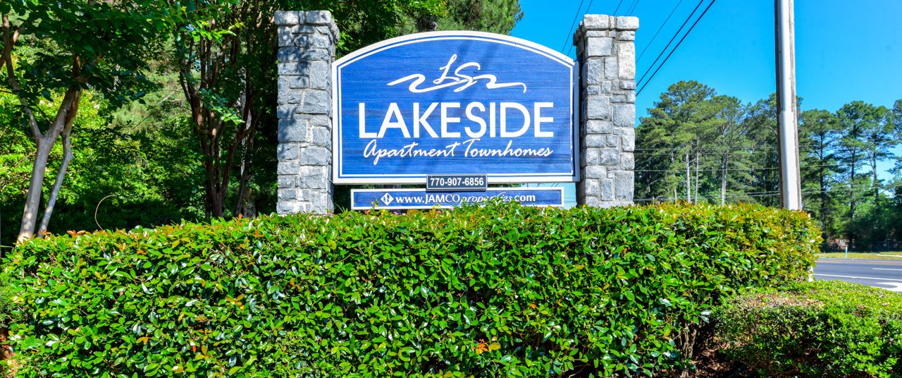 Lakeside Apartment Townhomes | College Park, GA 30349